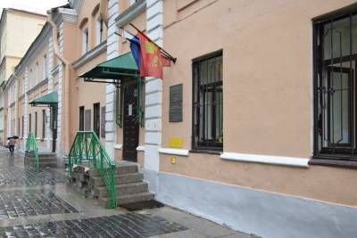 ГУ МВД по Петербургу назвали подозреваемых в подрыве дымовой шашки у МО Смольнинское - znak.com - Россия - Ленинградская обл. - Санкт-Петербург