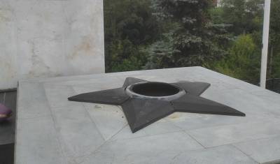 В Тюмени около моста Влюбленных погас Вечный огонь - nashgorod.ru - Тюмень