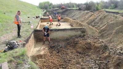 В Воронежской области при раскопках нашли кости и керамику бронзового века - vestivrn.ru - Воронежская обл.