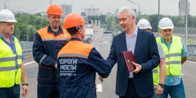 Сергей Собянин - Сергей Собянин открыл путепровод на участке Юго-Восточной хорды - ruposters.ru - Москва