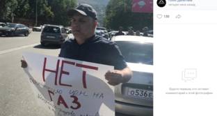 Сергей Меликов - Участники митинга в Махачкале выступили против повышения цен на автогаз - kavkaz-uzel.eu - Махачкала - респ. Дагестан
