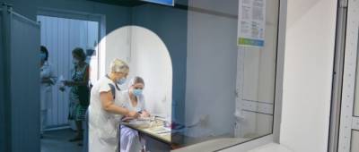 Глава ДонОГА посетил центры массовой вакцинации в Мариуполе: фото - w-n.com.ua - Украина - Мариуполь - р-н Приморский