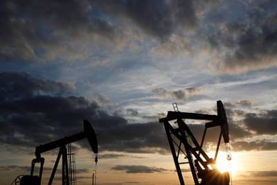 Цены на нефть рухнули на семь процентов - lenta.ru - Китай