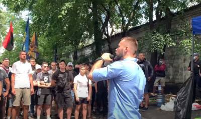 Владимир Зеленский - Петр Порошенко - Евгений Мураев - В Киеве заговорили о возможном разделе Украины - topwar.ru - Украина - Киев