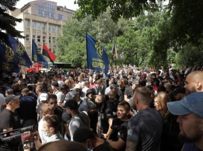 Владимир Зеленский - Суд отправил в СИЗО четырех членов "Нацкорпуса" по делу о рэкете - gordonua.com - Украина - Киев - Харьковская обл.