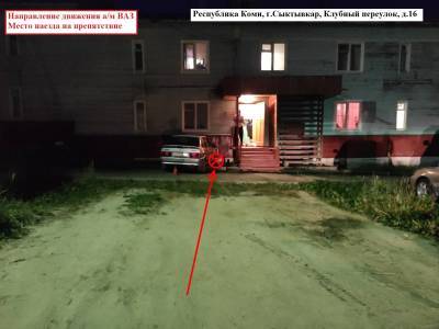 В поселке Краснозатонском под Сыктывкаром водитель врезался в дом - komiinform.ru - Сыктывкар - Краснозатонский