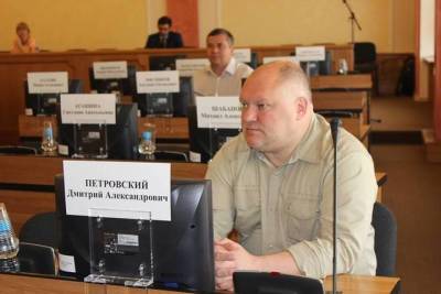 Дмитрий Петровский - Ярославский депутат обвинил КПРФ в «протаскивании» олигархов - yar.mk.ru - Россия - Ярославль