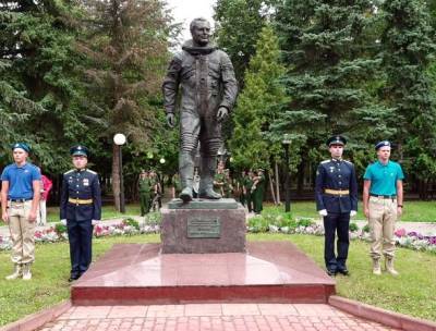 60 лет со дня полёта в космос второго космонавта планеты летчика-космонавта СССР Германа Титова - vpk-news.ru
