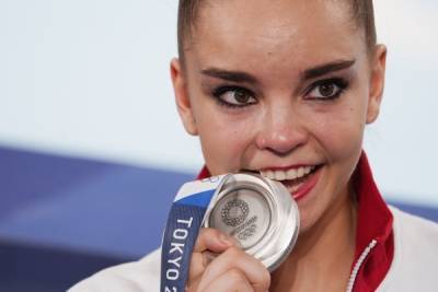 Дин Аверин - Арина Аверин - Олимпийская чемпионка Глацких назвала политической игрой серебро российской гимнастке - govoritmoskva.ru - Москва - Россия - Израиль