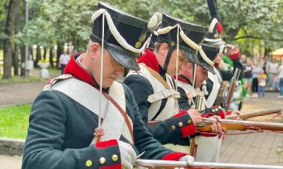 Центр Смоленска окунулся в 1812 год - rabochy-put.ru - Смоленск