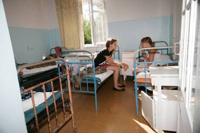 Стало известно о состоянии снятых с поезда отравившихся детей - lenta.ru - Краснодарский край - Мурманск - Адлер - республика Карелия