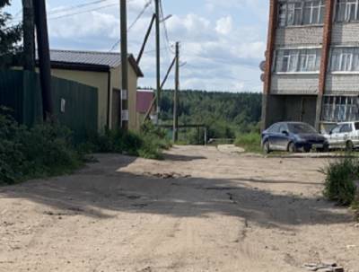 Дорогу в амбулаторию по ул.Ручейной в Сыктывкаре восстановят асфальтовой крошкой - komiinform.ru - респ. Коми - Сыктывкар