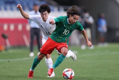 Футбол на ОИ: Мексика обыграла Японию в матче за бронзу - mediavektor.org - Токио - Япония - Мексика