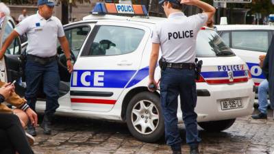 Во Франции - Во Франции ранен и задержан мужчина, открывший стрельбу по полицейским - mir24.tv - Франция