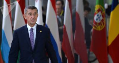 В премьер-министра Чехии бросили яйцо на презентации его книги - ru.armeniasputnik.am - Армения - Чехия - Прага - Премьер-Министр