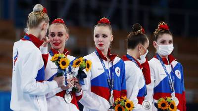 Второе серебро: как Россия вслед индивидуальным проиграла групповое многоборье на Олимпиаде в Токио - russian.rt.com - Россия - Токио - Италия - Болгария