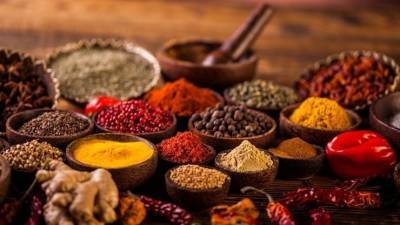 Владимир Зайцев - Врач призвал перенесших COVID-19 не лечить потерю вкуса горчицей и перцем - 5-tv.ru