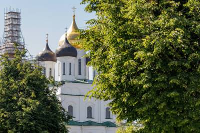 18 музейных баннеров с QR-кодами появились на улицах Пскова - mk-pskov.ru - Псков