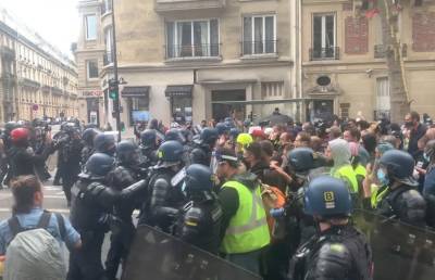 Жители Франции выражают недовольство по поводу введения санитарных пропусков - ont.by - Белоруссия - Франция - Париж