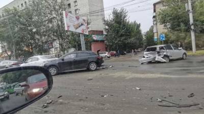 Один человек пострадал в ДТП с семью автомобилями в Новосибирске - iz.ru - Москва - Израиль - Новосибирск