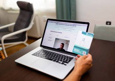 В Чехии начали проводить тестирование на коронавирус по видеосвязи - vinegret.cz - Чехия