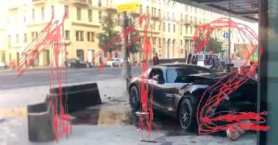 Раскрыта личность устроившего ДТП в центре Москвы владельца спорткара - moslenta.ru - Москва