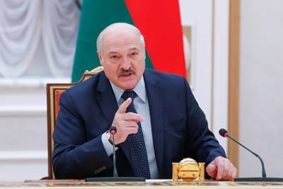 Александр Лукашенко - Лукашенко пообещал признать Крым после российских олигархов - lenta.ru - Россия - Украина - Крым - Англия - Белоруссия