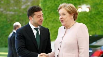 Владимир Зеленский - Ангела Меркель - Михаил Подоляк - Меркель летит к Зеленскому в Киев. Что обсудят? - enovosty.com - Украина - Киев - Германия
