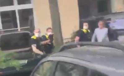 В Берлине толпа леворадикалов обратила полицейских в паническое бегство - eadaily.com - Берлин