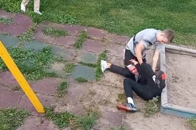 Неизвестные избили поклонников аниме на набережной в Новосибирске. Их преследуют больше месяца - tayga.info - Новосибирск