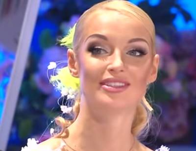Анастасия Волочкова - "Раньше шпагат, а теперь...": балерина Волочкова в мокром платье засветила "ушки кокер-спаниэля", "очень жалко на это смотреть" - ukrainianwall.com - Россия - Украина