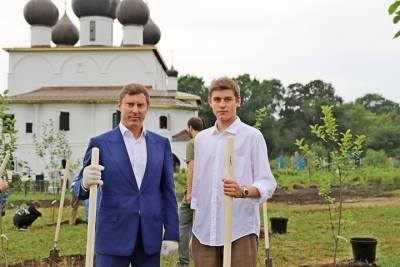 Федор Ушаков - Глава ярославского правительства отвез сына в монастырь - yar.mk.ru - Ярославская обл. - Ярославль - Рыбинск