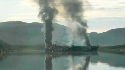 В порту Норвегии загорелось российское судно с 47 тоннами дизтоплива. На борту гремят взрывы - novostiua.news - Норвегия - Украина - Киркенес