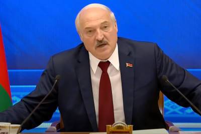 Владимир Зеленский - Александр Лукашенко - Лукашенко назвал способ поставить Украину «на колени» - mk.ru - Украина - Киев - Белоруссия