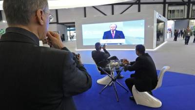 Владимир Путин - Путин потребовал от губернаторов обеспечить коллективный иммунитет - dp.ru - Россия - Санкт-Петербург