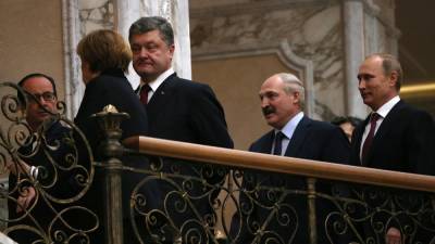 Петр Порошенко - Александр Лукашенко - Ел сало с Меркель и здоровался с лидерами «Л/ДНР»: Лукашенко рассказал, как Порошенко подписывал Минские соглашения - sharij.net - Украина - Белоруссия - ДНР - ЛНР