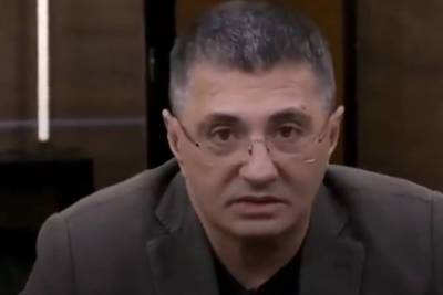 Владимир Соловьев - Александр Мясников - Лия Ахеджакова - Алексей Панин - Мясников пообещал Панину лечение в травматологии из-за плевка в Соловьева - mk.ru