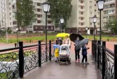 В Тихвине открыли пешеходный мост, который был закрыт с апреля - online47.ru - район Тихвинский