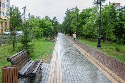 Школьники Томска 1 сентября пойдут на занятия под зонтами - tomsk.mk.ru - Томск