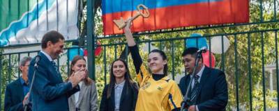 В Новосибирске реконструировали спортивную площадку на территории школы №192 - runews24.ru - Россия - Новосибирск - район Кировский, Новосибирск