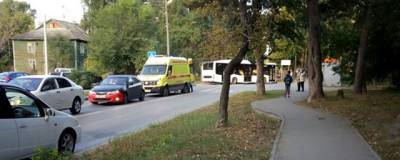 В Новосибирске с места ДТП скрылся водитель иномарки, сбивший насмерть пенсионера - runews24.ru - Новосибирск
