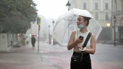 В МЧС предупредили о сильном дожде и грозе в Москве 1 сентября - iz.ru - Москва - Израиль