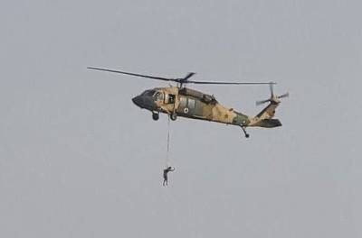 В Сети появилось видео талибанских пыток с помощью вертолёта США - bloknot.ru - Россия - США - Афганистан - county Black Hawk - Талибан