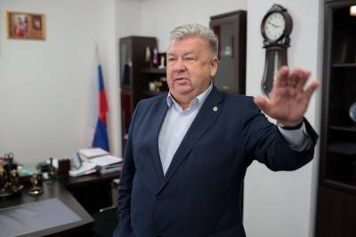 Андрей Важенин — о первых месяцах работы в медвузе, ковидных буднях и исчезающих врачах - znak.com - Россия