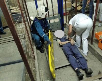 В одном из магазинов по улице Октябрьской мужчина упал в шахту лифта - ulpravda.ru - Ульяновск
