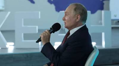 Владимир Путин - Путин: нельзя позволить болтунам заявлять, что не надо было бороться за Ленинград - russian.rt.com - Россия - Санкт-Петербург