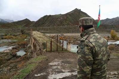 Азербайджанский снайпер убил армянского военного в приграничной зоне - lenta.ru - Армения - Азербайджан - Ереван