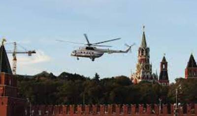 Видео с вертолетом над стенами Кремля взбудоражило соцсети - newizv.ru - Москва - Россия