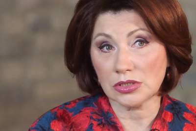 Роза Сябитова - «Чморили постоянно»: Роза Сябитова рассказала о травле в школе - vm.ru