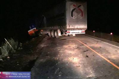 В Ивановской области почти пять часов устраняли последствия дорожной аварии - mkivanovo.ru - Ивановская обл.